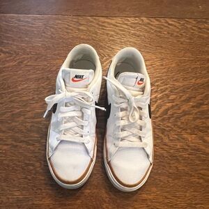 Nike Court Legacy Women’s Shoes